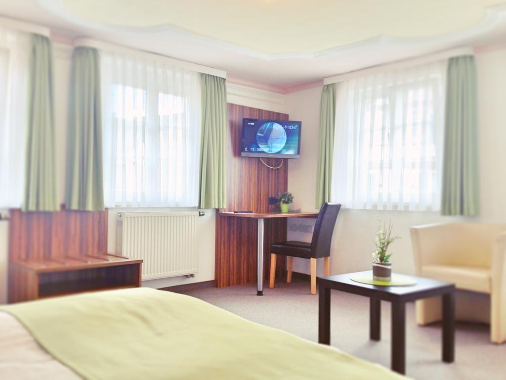 Hotel Garni Goldene Traube Bad Windsheim Δωμάτιο φωτογραφία